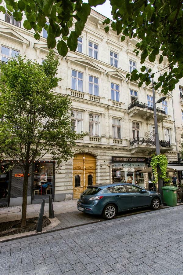 Downtown Delight Near The Basilica Apartment Будапеща Екстериор снимка
